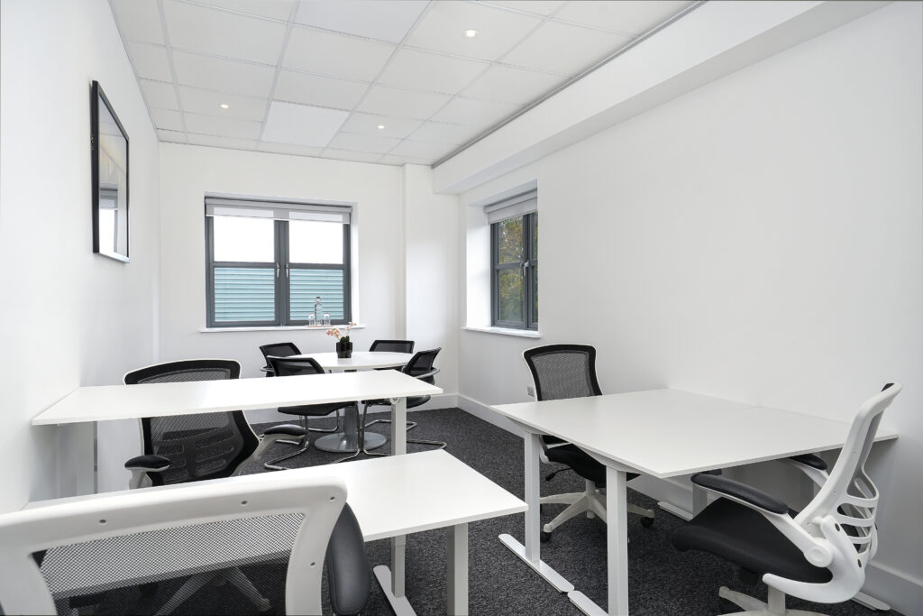 6 Fern Road, Sandyford D18 FP98, 210 sq ft, 6 desks photo 5