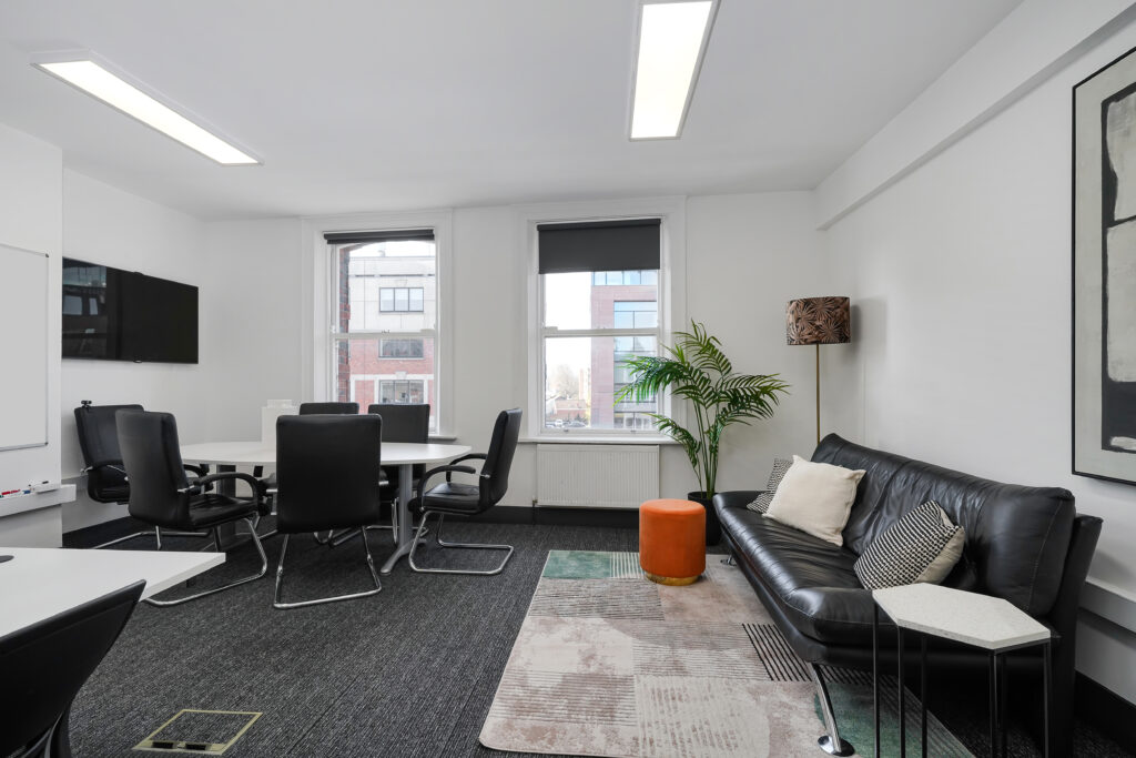 24A Baggot Street Upper, Dublin, D04 N528, 345 sq ft, 6 desks photo 2